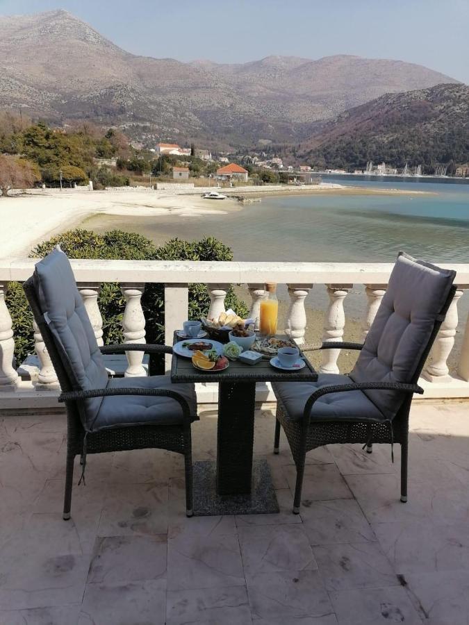 Sweet Village Hotel By The Sea Slano Exterior photo